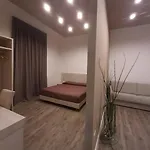 Oda ve Kahvaltı Lei 3*