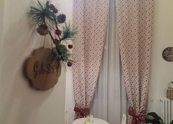 Lei Bed & Breakfast 3*