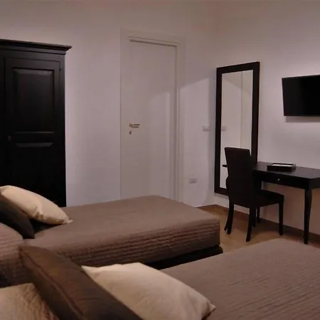 Lei Bed & Breakfast 3*