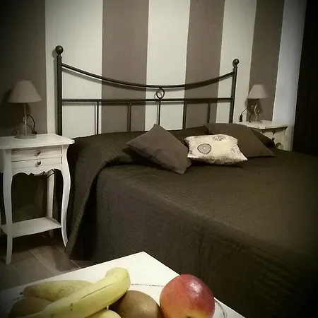 Lei Bed & Breakfast 3*